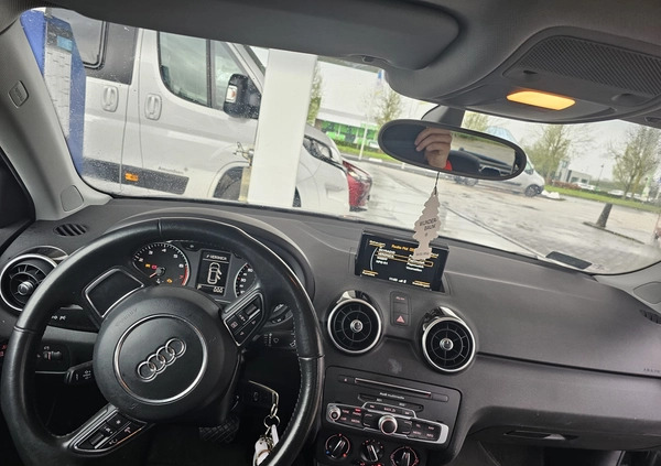 Audi A1 cena 62000 przebieg: 90120, rok produkcji 2016 z Przedbórz małe 56
